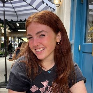 Meet your Posher, Eva